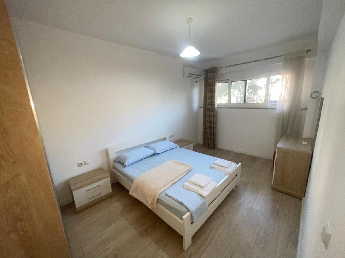 Garden Villa Apartments Sarandë Exteriör bild