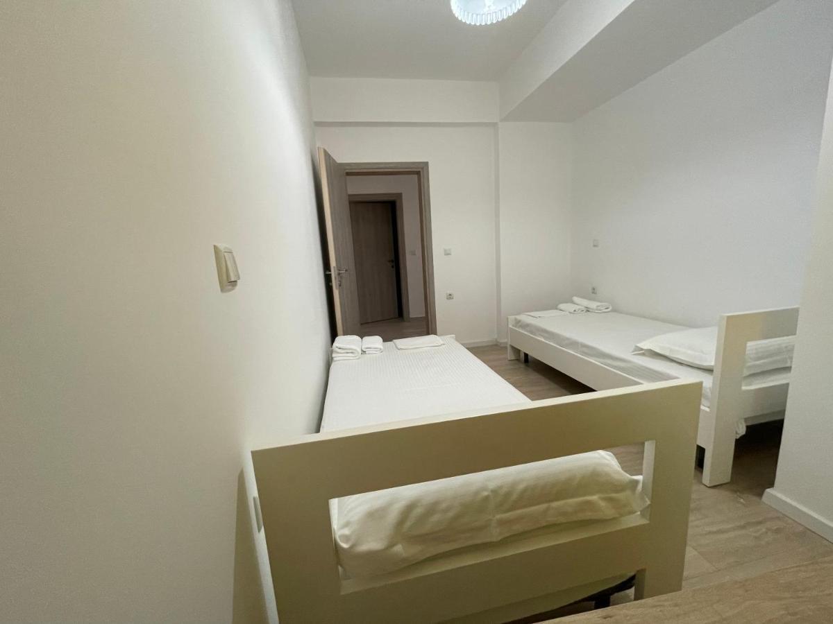 Garden Villa Apartments Sarandë Exteriör bild