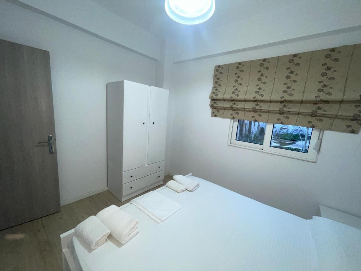 Garden Villa Apartments Sarandë Exteriör bild